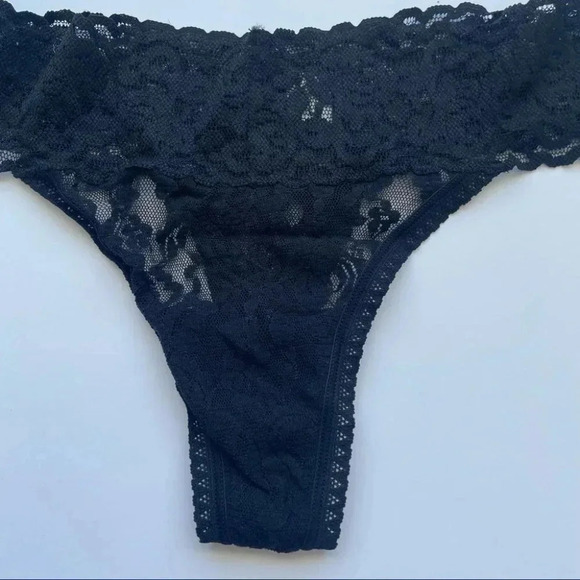 Paramour by Felina NWOT Stretchy  Lace Low Rise Thong - Picture 2 of 8